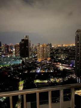 ห้องมุม  วิวเมืองพาโนรามา อ่างอาบน้ำ ไอดีโอ สุขุมวิท - พระราม 4 (IDEO Sukhumvit - Rama 4)  พื้นที่60 ตร.ม.