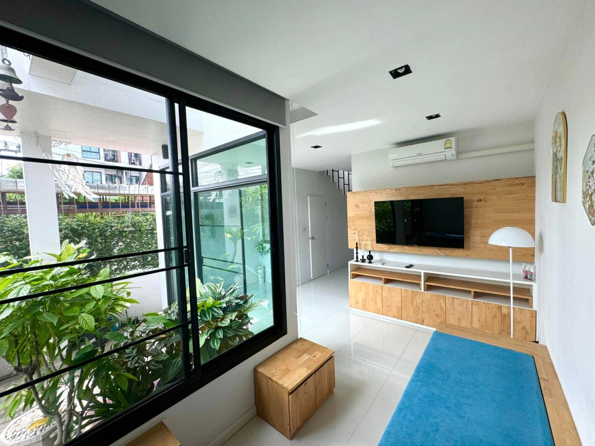 รูป 🏙️✨ ให้เช่าคอนโด 2 ห้องนอน ห้องใหญ่ 90 ตร.ม. ทำเลใจกลางเมือง  - รูปที่ 1/25