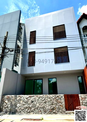 เช่าอาคารพาณิชย์ เขตประเวศ : เช่า อาคาร 3 ชั้น อยู่ซอยอ่อนนุช 88/4 เหมาะสำหรับเป็นสำนักงาน