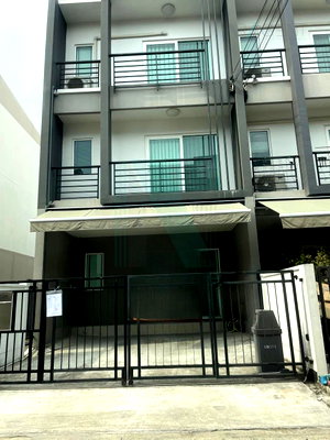 ทาวน์โฮม ม.รามคำแหง 2 : 📌 ขายทาวน์เฮาส์ โครงการ บ้านกลางเมือง สวนหลวง 3 ชั้น 3 ห้องนอน 3 ห้องน้ำ