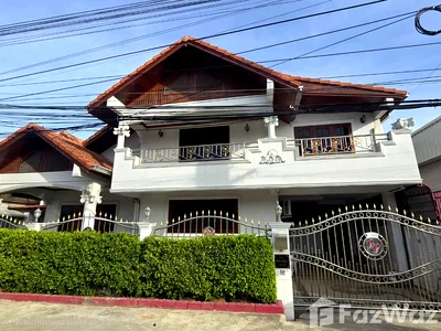 Houses for sale Hua Hin Bus Station : 4 Bedroom House for sale in Nong Kae, Prachuap Khiri Khan  6612950
