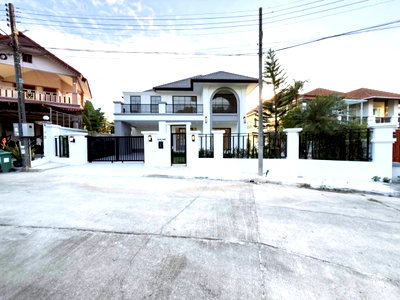 ขายบ้านเดี่ยว : หมู่บ้านศรีสุชาติแกรนด์วิว 2 โซนสามกอง-โบ้ทพลาซ่า-ซุปเปอร์ชีปใหญ่ 124/40