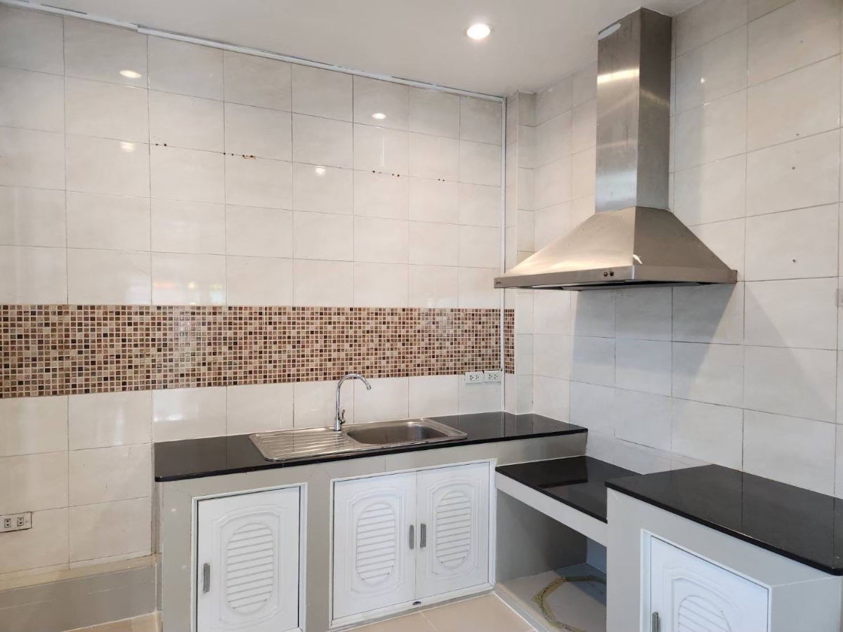 รูป ST13695 - Townhome Areeya Mandarina Sukhumvit 77 : BTS Onnut - รูปที่ 11/13