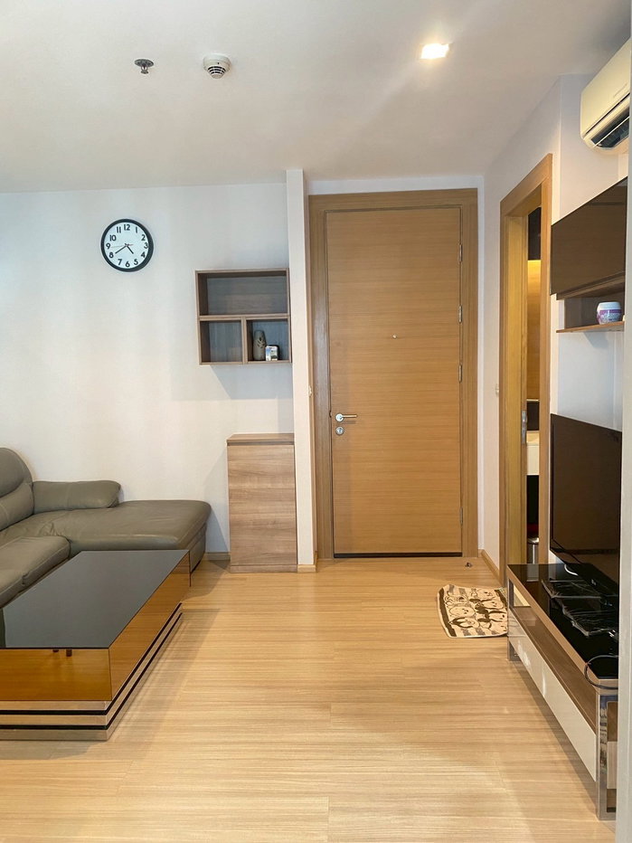 picture For Rent✨"𝐑𝐡𝐲𝐭𝐡𝐦 𝐑𝐚𝐭𝐜𝐡𝐚𝐝𝐚- 𝐇𝐮𝐚𝐢𝐤𝐡𝐰𝐚𝐧𝐠"✨𝑭𝒍𝒐𝒐𝒓 14 , 𝟏 𝑩𝒆𝒅𝒓𝒐𝒐𝒎 𝟏 𝑩𝒂𝒕𝒉𝒓𝒐𝒐𝒎, 36 𝑺𝒒.𝒎. Near MRT- Huaikhang - 9/17