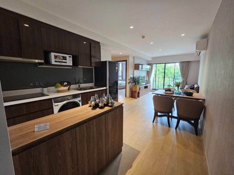Condo for RENT/Sale : Runesu Thonglo Soi 5 ððĒðģð : 65 sqm. ððēðĐð : 2 Bed /1 Bath / Corner Room ð
ðĨðĻðĻðŦ : 5th â
Fully furnished