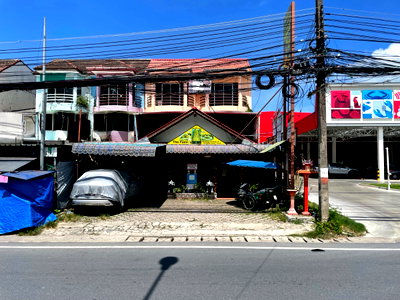 Shophouses for sale Wiset Road Phuket : Commercial Building for Sale – 2 Connected Units, 3 Floors