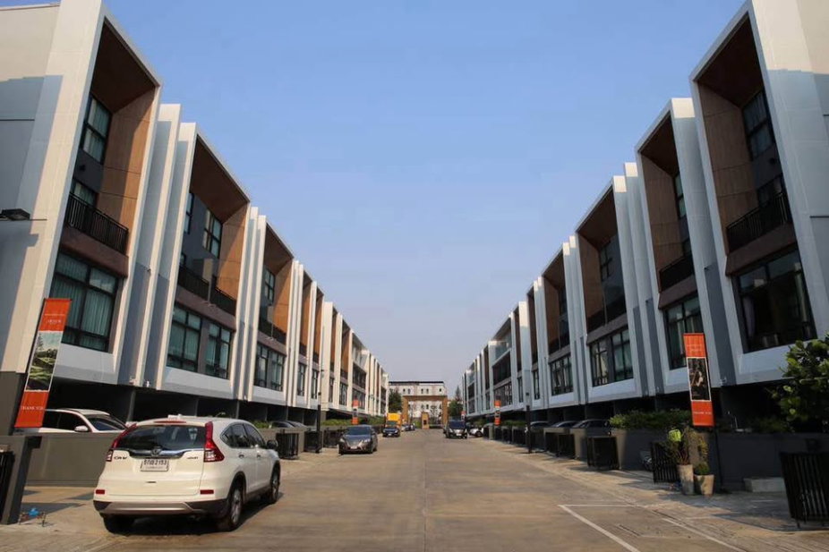 รูป Arden Pattanakarn 20 for rent nice unit - รูปที่ 9/16