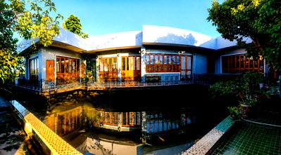บ้านเดี่ยว เทศบาลตำบลสันกำแพง : ขายที่ดินพร้อมบ้าน 2 หลังสไตล์พูลวิลล่า ย่านแม่คือ อ.ดอยสะเก็ด เชียงใหม่ ใกล้ตลาดแม่คือ 355 ตรว 748.54 ตร.ม 4 นอน 5 น้ำ