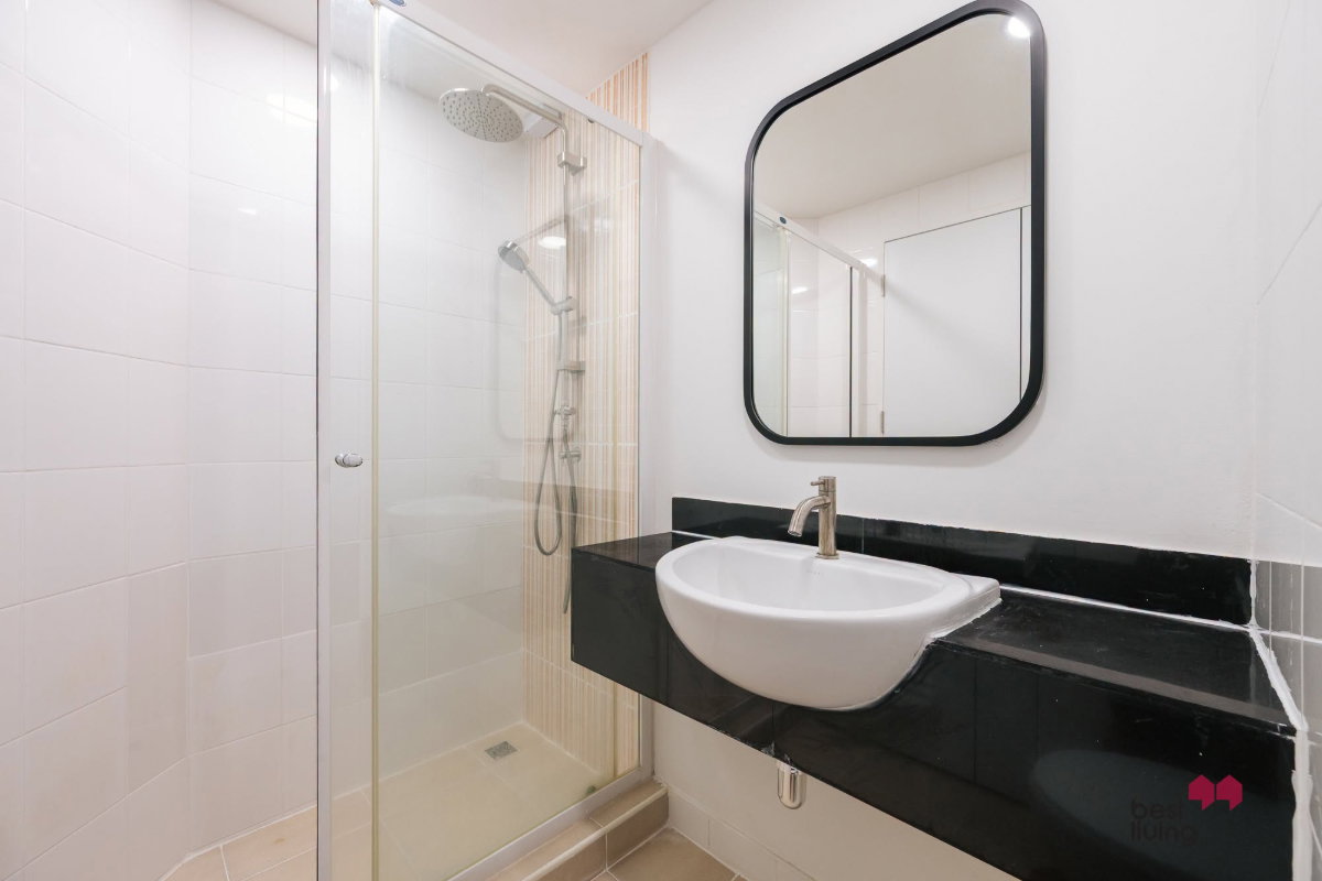 picture The Tropical Condominium North-Facing Unit Near BTS On Nut - 26/30