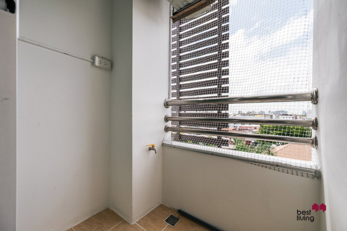 picture The Tropical Condominium North-Facing Unit Near BTS On Nut - 29/30