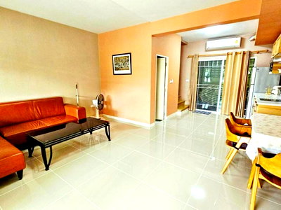 Townhouses for rent Tesco Lotus Srinakarindra : Townhome for rent, 2 bedrooms, 3 bathrooms, garden view, Bangna area, Km. 7, near Concordian International School, 800 m., size 18 sq m, usable area