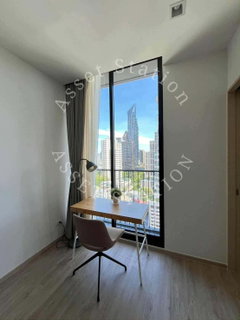 Noble State 39 🚅 Luxury condo near BTS Phrom Phong and Em District.