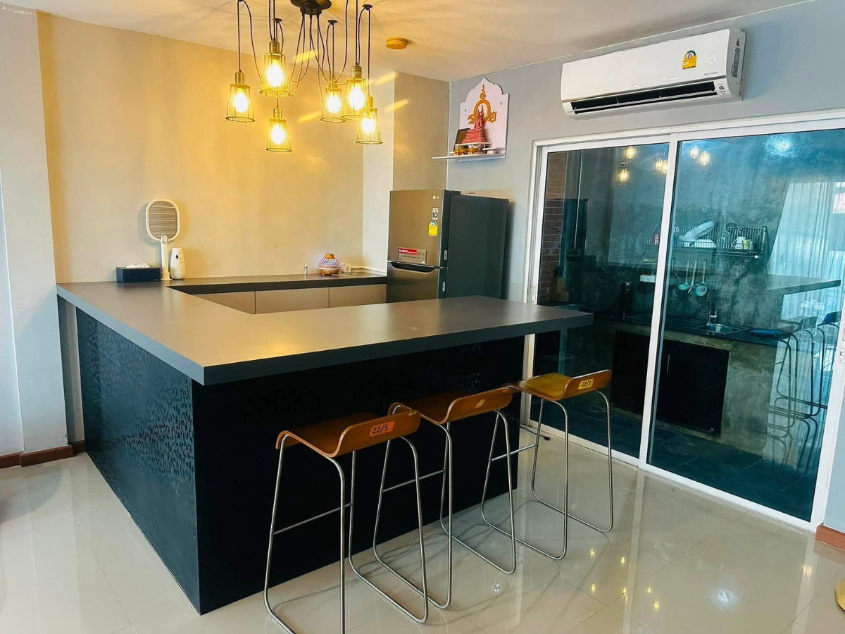 รูป 🏡 ให้เช่าทาวน์โฮม The Trust Town ลำลูกกา คลอง 5 2 ห้องนอน 2 ห้องน้ำ เฟอร์นิเจอร์ครบ | เครื่องใช้ไฟฟ้าครบ | แอร์ทุกห้อง - รูปที่ 4/11