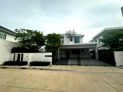 Houses for rent Samut Prakarn : Single house for rent at Mantana Bangna KM.15, Premier type, corner house next to clubhouse (Rt-01)