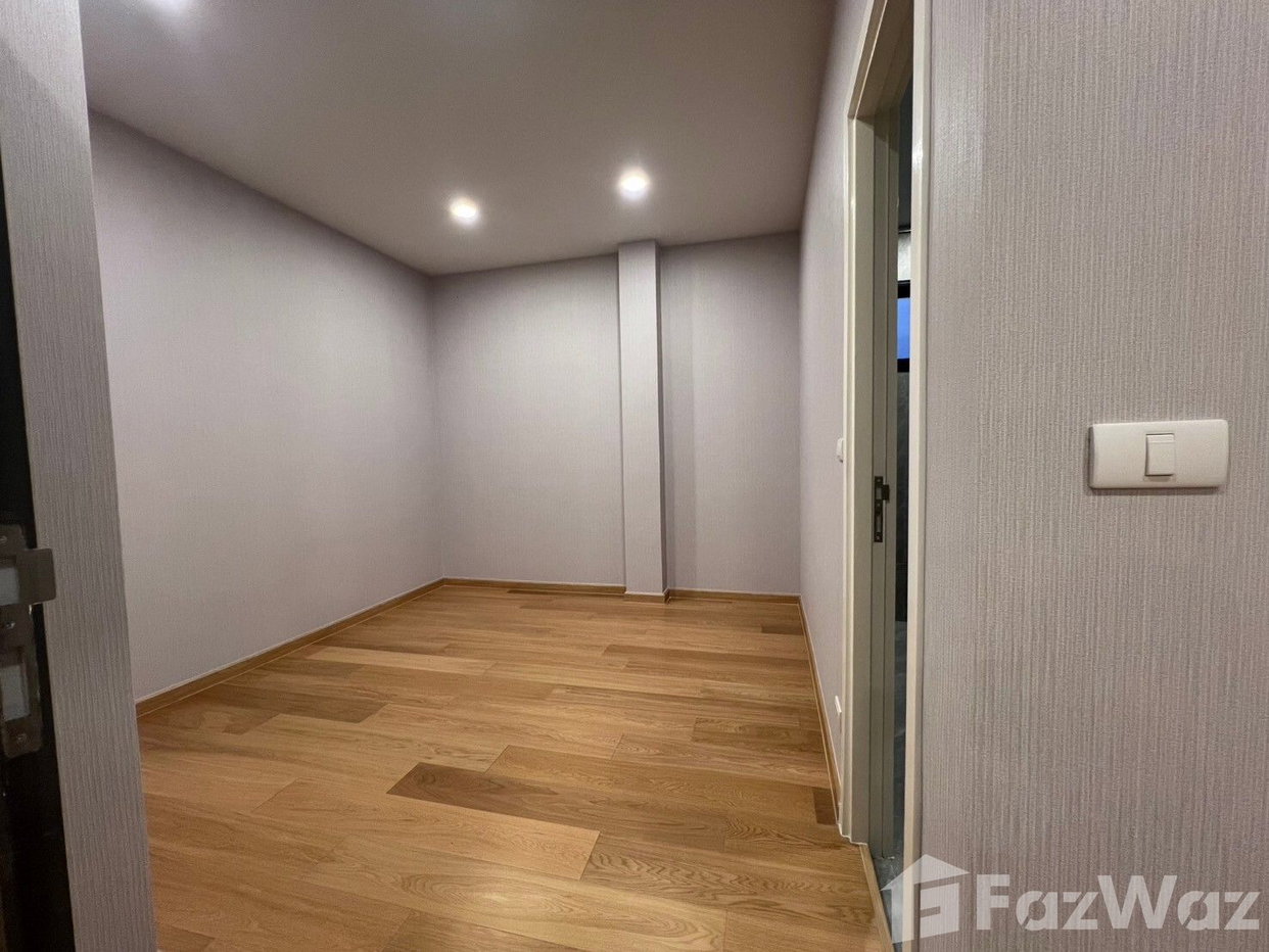 picture For Rent: 3-Story Detached House 2044281 - 28/40