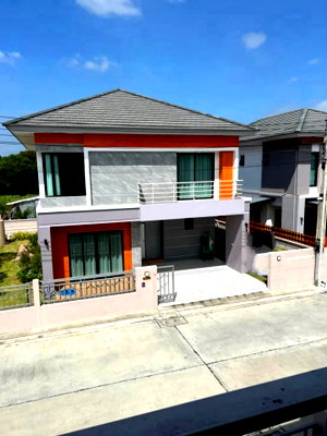 บ้านเดี่ยว ตึกคอม ชลบุรี : ขายบ้านเดี่ยวโครงการภูริ บ้านสวน ชลบุรี ทำเลดี ใกล้ทุกความสะดวก