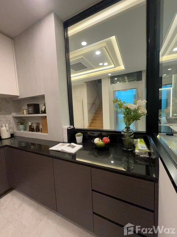 picture For Rent: 3-Story Detached House 2044281 - 17/40
