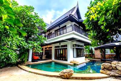 ขายบ้านเดี่ยว : ขายพูลวิลล่าพัทยา 4 ชั้น พร้อมพื้นที่ใช้สอยกว่า 500 ตรม. ทำเลทอง ใกล้ทะเล