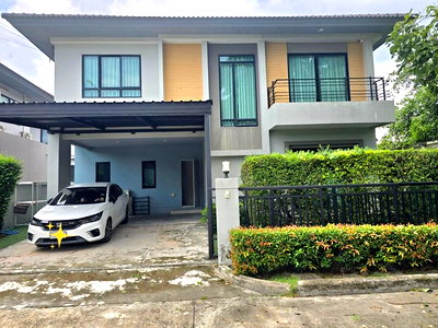 Houses for rent  Watcharaphon Station : 2-storey detached house for rent, corner plot, 56 sq m., Ramintra 65, Thalu Ok, Watcharaphon, Sai Mai.