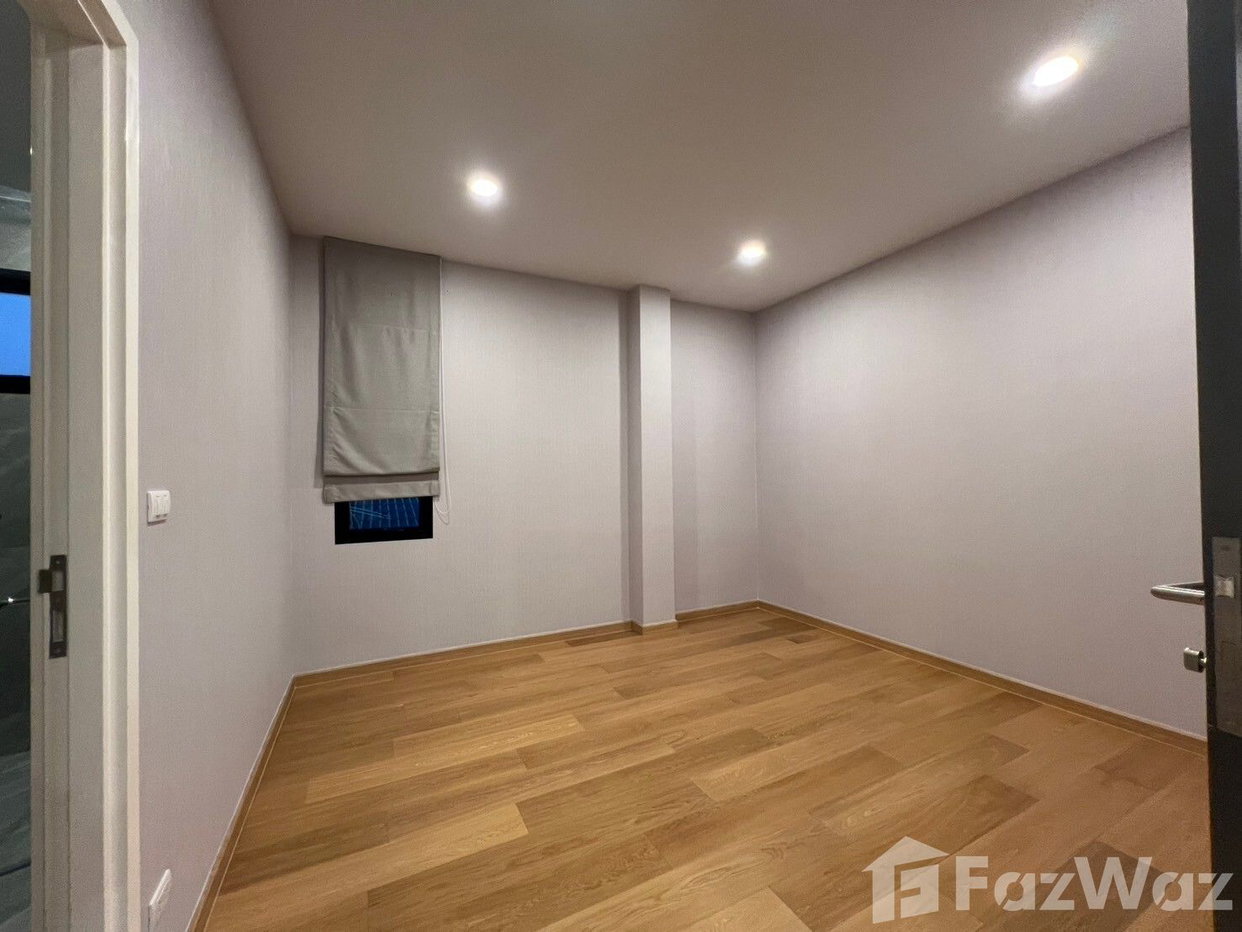 picture For Rent: 3-Story Detached House 2044281 - 38/40
