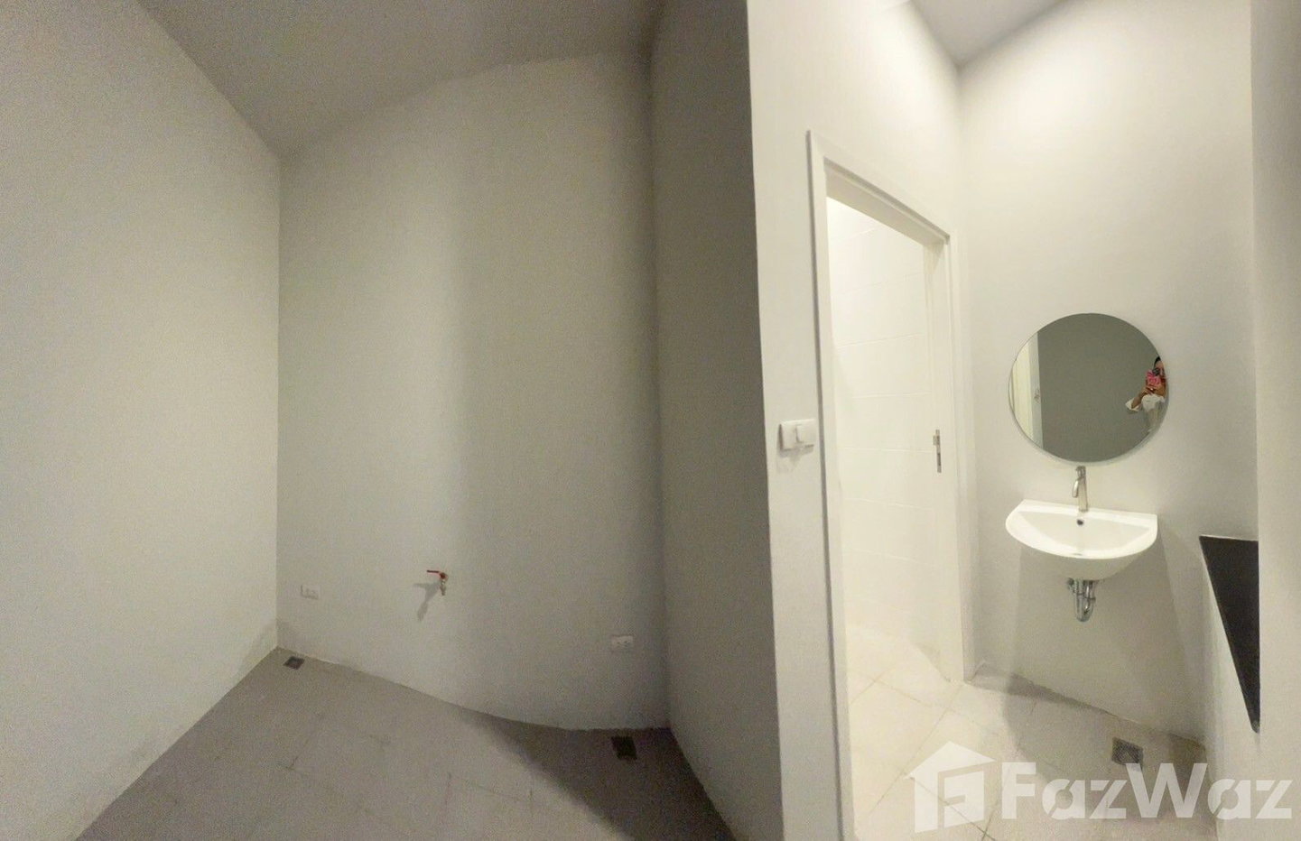picture For Rent: 3-Story Detached House 2044281 - 33/40