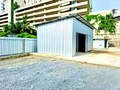 Factory for rent โลตัสเอ็กเพลส(สุทธิสาร) : Lotus Nakhon Pathom 540m. Land for rent 126 sq m. with warehouse, near Sanam Chandra Palace 1.1 km. Phra Pathom Chedi 1.16 km.