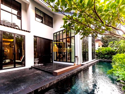 เช่าบ้านเดี่ยว ถนนเพชรบุรี กรุงเทพฯ : Luxurious 4 Bedroom Pool Villa in Thonglor Area - BR28366SH