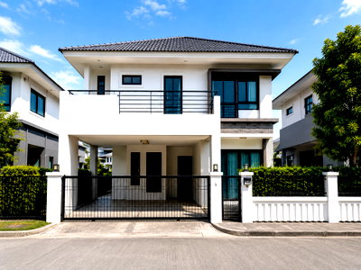 บ้านเดี่ยวให้เช่า : ให้เช่าบ้านเดี่ยวหลังใหญ่ ม.เดอะคอมพลีท ใกล้เจ ปาร์ค ศรีราชา