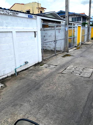 กิจการ สถานีขนส่งหัวหิน : ขาย ที่ดินพร้อมห้องแถวชั้นเดียว 8 หลัง 0-1-76.8 ไร่ อ.หัวหิน จ.ประจวบฯ
