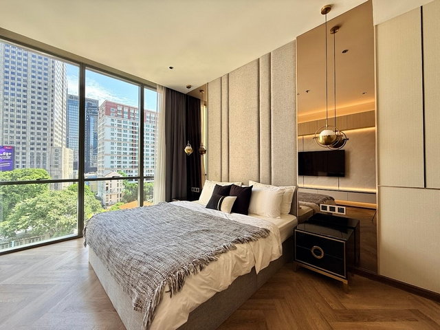 picture Domus | Gorgeous 3 Bedroom Luxury Condo in Asoke Area - BR17493CD - 13/44