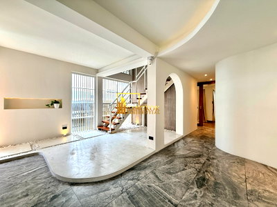 Townhouses for rent J Avenue Thonglor : Stunning 5 Bedroom Townhouse For Rent in Ekkamai Area - BR8804TH