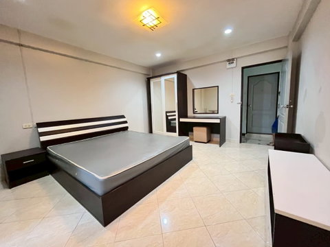 ห้องว่างพร้อมเข้าอยู่ 1 สิงหาคม 2569
