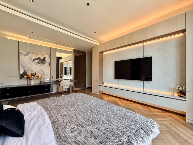 picture Domus | Gorgeous 3 Bedroom Luxury Condo in Asoke Area - BR17493CD - 14/44