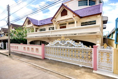 เช่าบ้านเดี่ยว ชลบุรี : ถนนสุขุมวิท นาเกลือ บางละมุง บ้านเดี่ยว 2 ชั้น 3 นอน 3 น้ำ ใกล้รร.มารีวิทย์ พัทยา 250 ม. 100 ตร.ว. 400 ตร.ม.