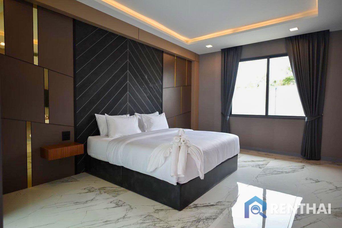 รูป บ้านที่ผสานการออกแบบอันหรูหรา พื้นที่ใช้สอยขนาดใหญ่ และความสะดวกสบายในการอยู่อาศัยไ - รูปที่ 25/25