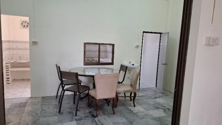 รูป ให้เช่าบ้านห้วยขวาง  ห่างจาก MRTสถานีห้วยขวาง 1กม. - รูปที่ 4/10