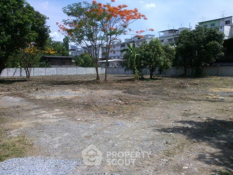 ที่ดินสำหรับขาย ในเมืองนนทบุรี ใกล้ MRT วงศ์สว่าง (ID 1492706)
