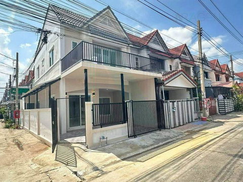 For Sell Town house SWEET HOME PARK 2-story 3 bedroom 2 bathroom