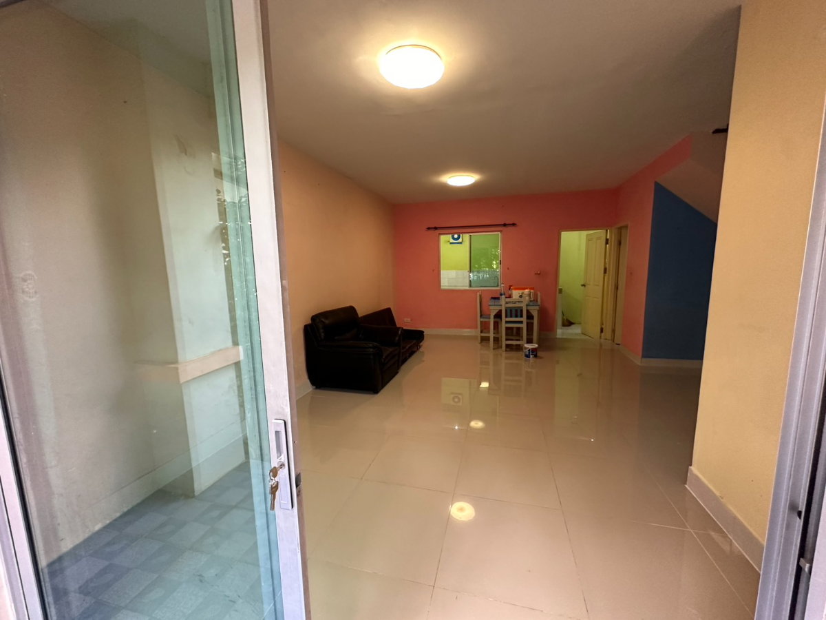 รูป บ้านเช่าราคาถูก ติดทางด่วนใกล้รถไฟฟ้า - รูปที่ 10/11
