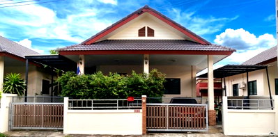 Houses for sale Ban Khai Rayong : Bargain! Single-story house for sale in Warorot 8 Village, Ban Khai, Rayong. Excellent location