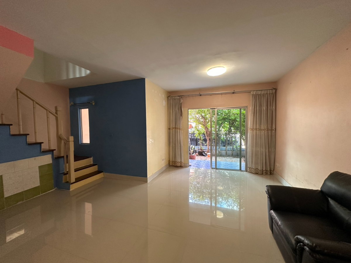 รูป บ้านเช่าราคาถูก ติดทางด่วนใกล้รถไฟฟ้า - รูปที่ 2/11