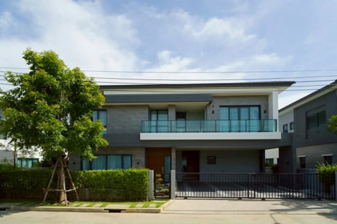 Luxury pool villa for rent with private swimming pool!! The City Bangna, near Mega Bangna, 351 sq m, 4 bedrooms.