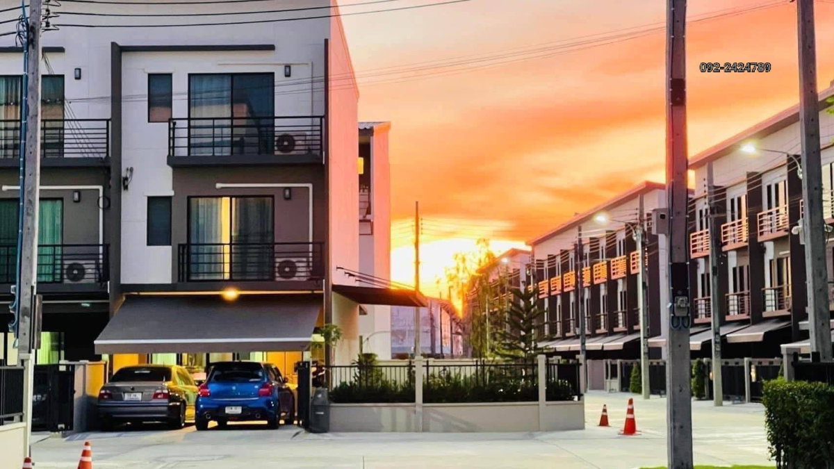 รูป 📢 ให้เช่าทาวน์โฮม บ้านกลางเมือง ศรีนครินทร์ - อ่อนนุช - รูปที่ 1/16