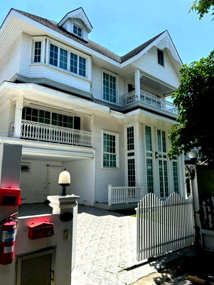 บ้านเดี่ยวให้เช่า : ให้เช่า แฟนตาเซีย วิลล่า 3 เลขที่ 169/4 (ซ.แบริ่ง16 สันติคาม 14 สุขุมวิท 107) (เลี้ยงสัตว์ได้)