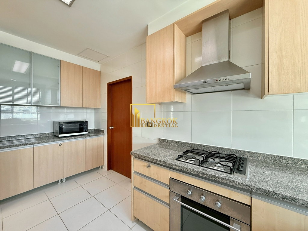 รูป Charming 3 Bedroom Apartment For Rent in Phrom Phong Area - BR0071AP - รูปที่ 10/47