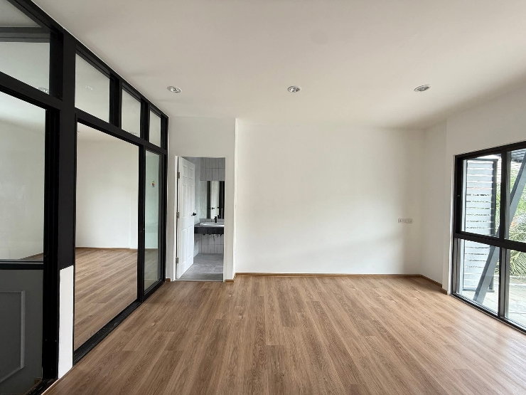 รูป Garage House ทาวน์โฮม 3 ชั้น สไตล์ไม่ซ้ำใคร - รูปที่ 25/33