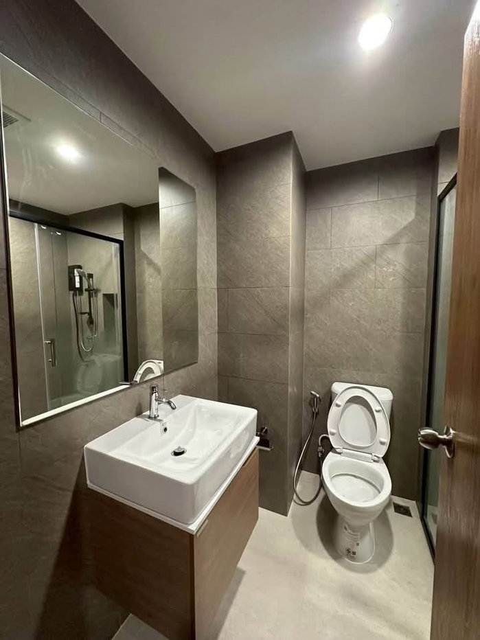 picture The Livin                   Ramkhamhaeng  - 7/9