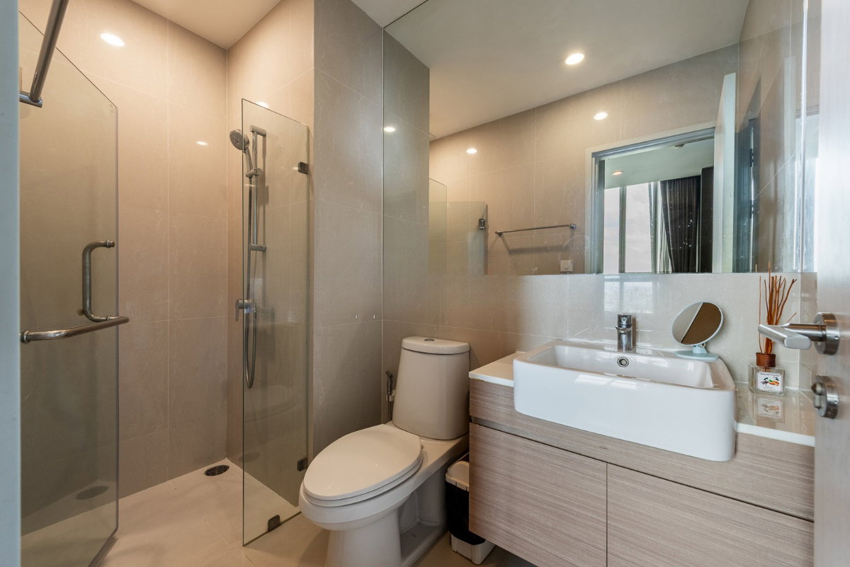 picture Code: 26KJ3946  for rent Noble Revolve Ratchada 🔥🔥 Line ID: @kjcondo (with @)🔥🔥 - 8/9