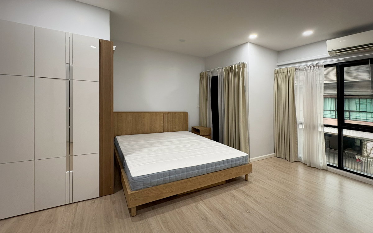 รูป 🏡พร้อมอยู่! ทาวน์เฮาส์ 2 ห้องนอนติดสวนหลวง✅เฟอร์นิเจอร์✅สัตว์เลี้ยง - รูปที่ 6/20