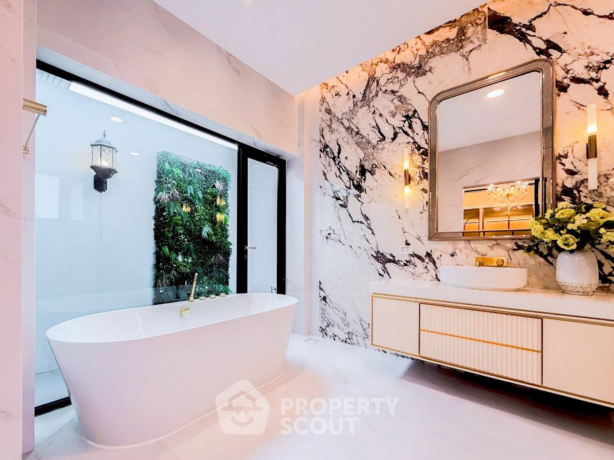 รูป บ้าน 5 ห้องนอน 449 ตร.ม. ใน Nantawan Rama 9 - New Krungthep Kreetha (ID 3128498) - รูปที่ 14/22